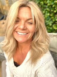 Annie Mooney (@anniemoonie)