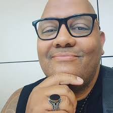 Alicia Keys with her dad (Craig Cook)