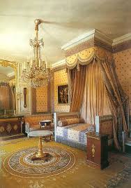 Napoleon S Bedchamber In The Grand Trianon Versailles Epitomizes The Neoclassical Style Of The First French Empire Style Empire Trianon Le Grand Trianon
