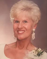 Vicki Tucker's Instagram, Twitter & Facebook