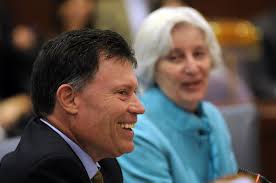 GOP donors emerge in tight Democratic race for mayor