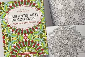 Da quando in occidente abbiamo scoperto i benefici di questa pratica, sono esplosi gli album di mandala da colorare per adulti (e non solo) e oggi noi di cosmo ti proponiamo la nostra selezione. Libro Da Colorare Mandala Prodigiosi
