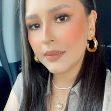 Claudia Canto (@primavera.canto) • Facebook