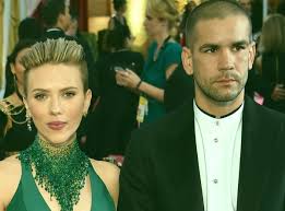 His mother's name and family details have not been revealed. Romain Dauriac Bio Inside The Life Of Scarlett Johansson S Ex Husband