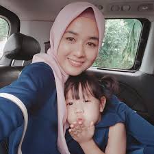 Kiranya mereka berdua ini bercinta selepas berkahwinlah senang cerita. Farah Lee Berhijrah Ke Uk Bersama Anak Tapi Bekas Suami Kongsi Gambar Sedih Kisah Dunia
