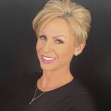 Janelle Marie's Instagram, Twitter & Facebook