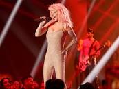 Shania Twain Shares Her Positive Outlook on Menopause and ...