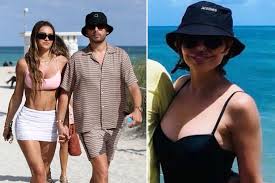 On sunday, april 4, the pair were spotted taking a stroll on the shore and later relaxing in. Lisa Rinna Makes First Comment About Daughter Amelia Hamlin Dating Scott Disick Aktuelle Boulevard Nachrichten Und Fotogalerien Zu Stars Sternchen