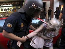 Resultado de imagen de fotos cargas policiales y detenciones pamplona