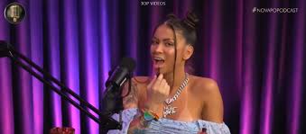 Nude: MC Pipokinha já mostrou os seios durante podcast; veja o vídeo