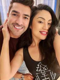 Harley is catching 5 shows this tour! Last week he came to Dallas, Los  Angeles tomorrow, Seattle