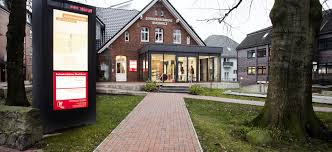 Lassen sie sich qualifiziert beraten. Home Zahnarztehaus Buchholz