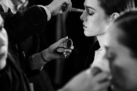 Taking you to backstage fabulous moments with our glam team from Glamoda's  Paris fashion show! #pfw #backstage #glamodastyle