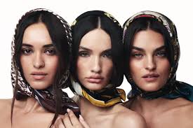 Beauty Queen @freyawalton Hair and makeup by me @the_conciergeagency Beauty  notes @weledaaustralia Skin Food @holmebeauty Illuminating Primer @kosas  concealer @chanel.beauty cream bronzer @completebeautyhaus blush in sizzle  @makeupforever Endless cacao ...