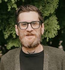 Sandy Ritchie's Instagram, Twitter & Facebook