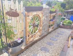 Diy Garten Sichtschutz Holz Palette Steine Zaun Steinwand Wagenr Health Care Reform