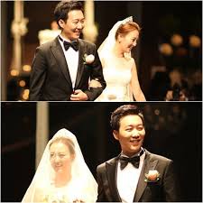 He is the husband of trot singer jang yoon jeung, wed in 2013. Korean Trot Music Elf Jang Yoon Jung To Finally Get Married To Her Groom Do Kyung Wan Celebrity Weddings Got Married Jang Yoon Jung
