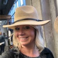 20+ "Suzanne Ring" profiles