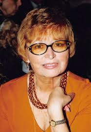 Holly Cory's Instagram, Twitter & Facebook