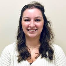 Caroline Miller's Instagram, Twitter & Facebook