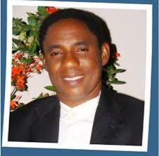 My name is Benjamin Obasi (though I went with the name Benjamin Bassey in  Evergreen Model Academy) I was one of the piooner pupils of Evergreen from  it's inception in 1997 at