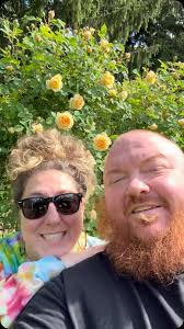 #Heyguys Happy Memorial Day weekend.. hope you and yours are spending  quality time together. We love you!, #happy #roses #memorialdayweekend  #friends #family