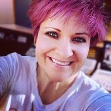 Caitlyn Benton's Instagram, Twitter & Facebook