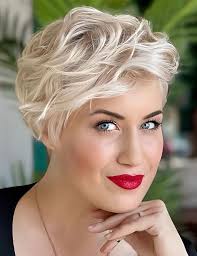 What Length of Hair Makes a Woman Look Younger?