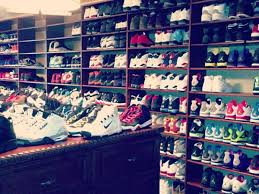 Information and pictures about chris paul basketball shoes. Clippers Chris Paul Has Home Museum For Jordan Nike Sneaker Collection Sports Illustrated