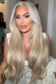 Deborah Biggins's Instagram, Twitter & Facebook