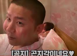철구 본인이 수익창출을 못하지만 풀옵션을 달면 2억 가까이 되는 고가인데도 굳이 고집하는 걸 보면 아마 훈련소 동기가 철구 정도의 남자는 고가의. ì €ê±´ ì¢€ ì•„ë‹ˆì§€ Bj ì² êµ¬ ì˜ìƒ ì† ì™¸ì§ˆí˜œ í–‰ë™ ë…¼ëž€ ì˜ìƒ ìœ„í‚¤íŠ¸ë¦¬