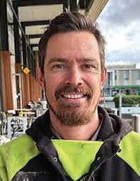 Derek Nees's Instagram, Twitter & Facebook