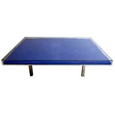 Table Klein Blue By Yves Klein Design De Moveis Azulejos Design