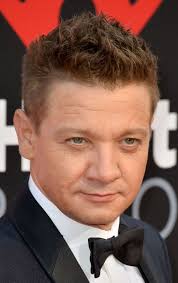 Jeremy Renner Stacheliches Haar In 2020 Frisuren Manner Rundes Gesicht Rundes Gesicht Frisuren Rundes Gesicht