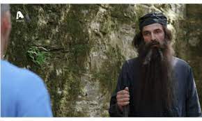 Ο άρης σερβετάλης μίλησε για την εποχή του κορονοϊού αλλά και το ζήτημα που έχει ανακύψει με τη θεία κοινωνία. Arhs Serbetalhs H Or8odo3ia Moy Alla3e Thn Zwh Xwra Toy Axwrhtoy