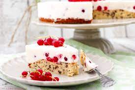 Probieren sie dieses und weitere rezepte von eat smarter! Johannisbeer Joghurt Torte Mit Ruhrteig C B With Andrea