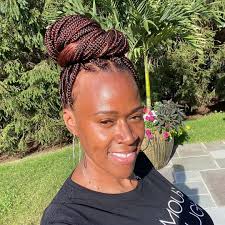 Tashera simmons is an author and reality television star with an estimated net worth of $500 thousand. Y P906s1xlxnom