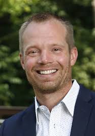 Zoning panel delays vote