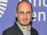 Darren Aronofsky in trattative per dirigere Plastic Man per il DCU