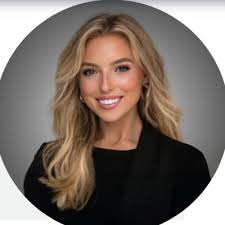 I'm honored to have been recognized as the East Commercial Account Manager  of the Quarter for FY24Q2! Thank you to all the incredible people at VMware  who made this possible. A huge