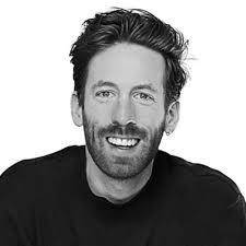 📻 🎙 Great to put my Showbiz Correspondent back