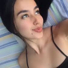 Manuela Gil's Instagram, Twitter & Facebook