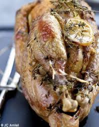 Pintade Rotie Au Citron Et Aux Herbes Pour 4 Personnes Recettes Elle A Table Recette Pintade Recette Recette Recettes De Cuisine