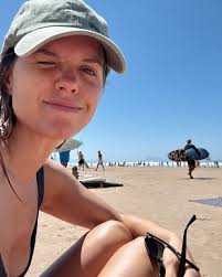 Biarritz: "goodbye flora and your lover"