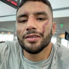 El excito siempre acompaña el riesgo , por eso el riesgo lo tomamos.  Andando en esto se ocupa estar bien puestos 🥚 y para nada nos rajamos .