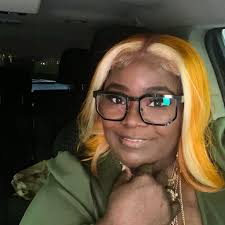 Having a quick fun girlfriend get away to the beach. In Seaside. A little  filming and a whole lot of in. #girlfriends #beachtime #seasideoregon  #prewedding #8daystilisayido #storyofamyrandchrism