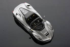 1/43 looksmart ferrari laferrari silver argento nurburgring custom base. Ferrari Laferrari Aperta 1 43 Looksmart Models