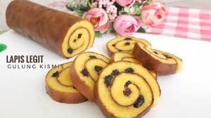 The cake is popular in indonesia, malaysia, singapore, vietnam, cambodia, laos, thailand, sri lanka, hong kong, china, and also the netherlands, especially among the indo community, due to its historical colonial ties with indonesia. Lapis Legit Gulung Kismis Moist Layer Cake Rolls Youtube