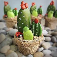 Marcar las formas de los cactus pintados en piedra. Antoylola Crea Tus Propios Cactus Con Piedras Pintadas Facebook