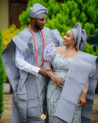Nigerian Wedding Photographer On Instagram Nifemi And Mayokun Asoebi Chateau Bellanaijawe Traditional Wedding Attire African Lace Styles African Head Dress